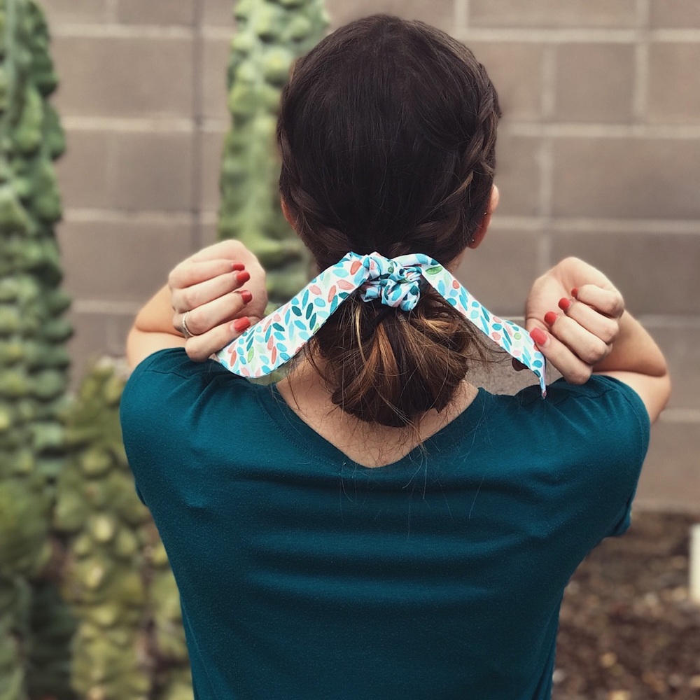 Leaf Print Hair Bow